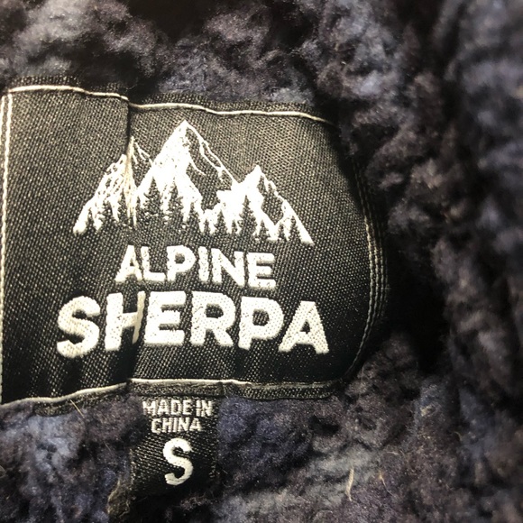 Alpine Sherpa sweater half zip size large - Picture 4 of 4